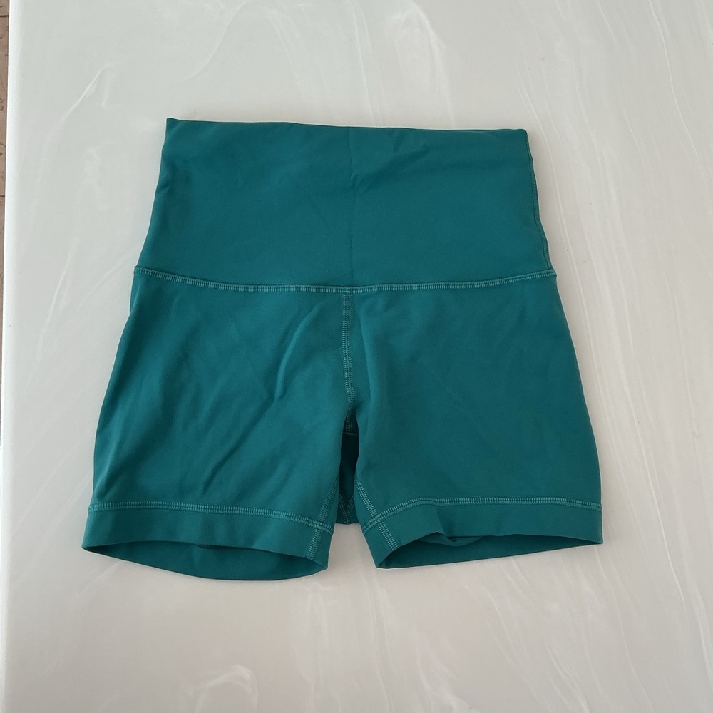 Lululemon High rise 3inch Teal Shorts